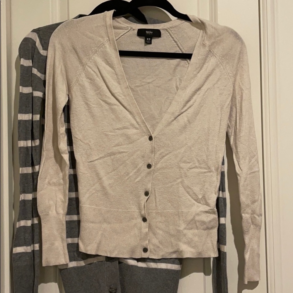 Two cardigans - Picture 3 of 4